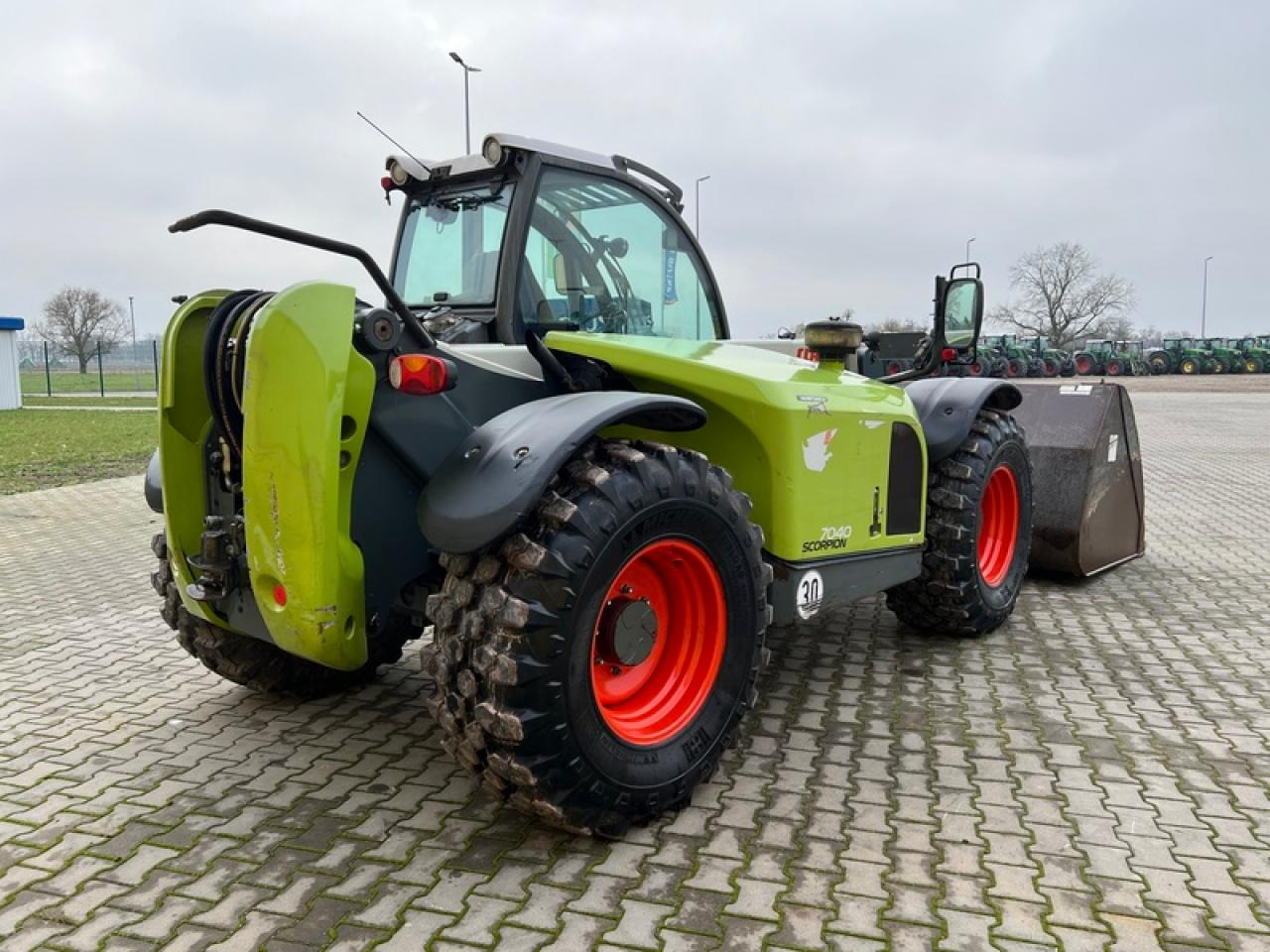 CLAAS SCORPION 7040 - Телескопичен товарач: снимка 3 CLAAS SCORPION 7040 - Телескопичен товарач: снимка 3