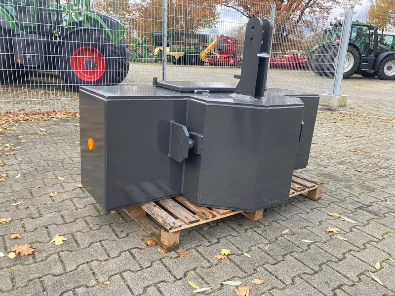 FRONTGEWICHT 2500 KG BUSCHMEIER - Противовес: снимка 3 FRONTGEWICHT 2500 KG BUSCHMEIER - Противовес: снимка 3