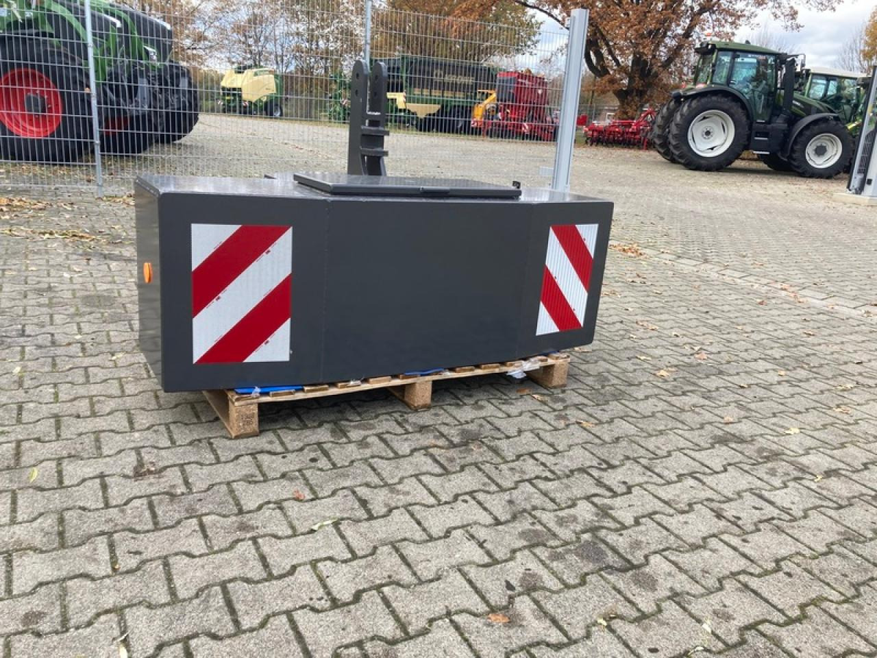 FRONTGEWICHT 2500 KG BUSCHMEIER - Противовес: снимка 2 FRONTGEWICHT 2500 KG BUSCHMEIER - Противовес: снимка 2