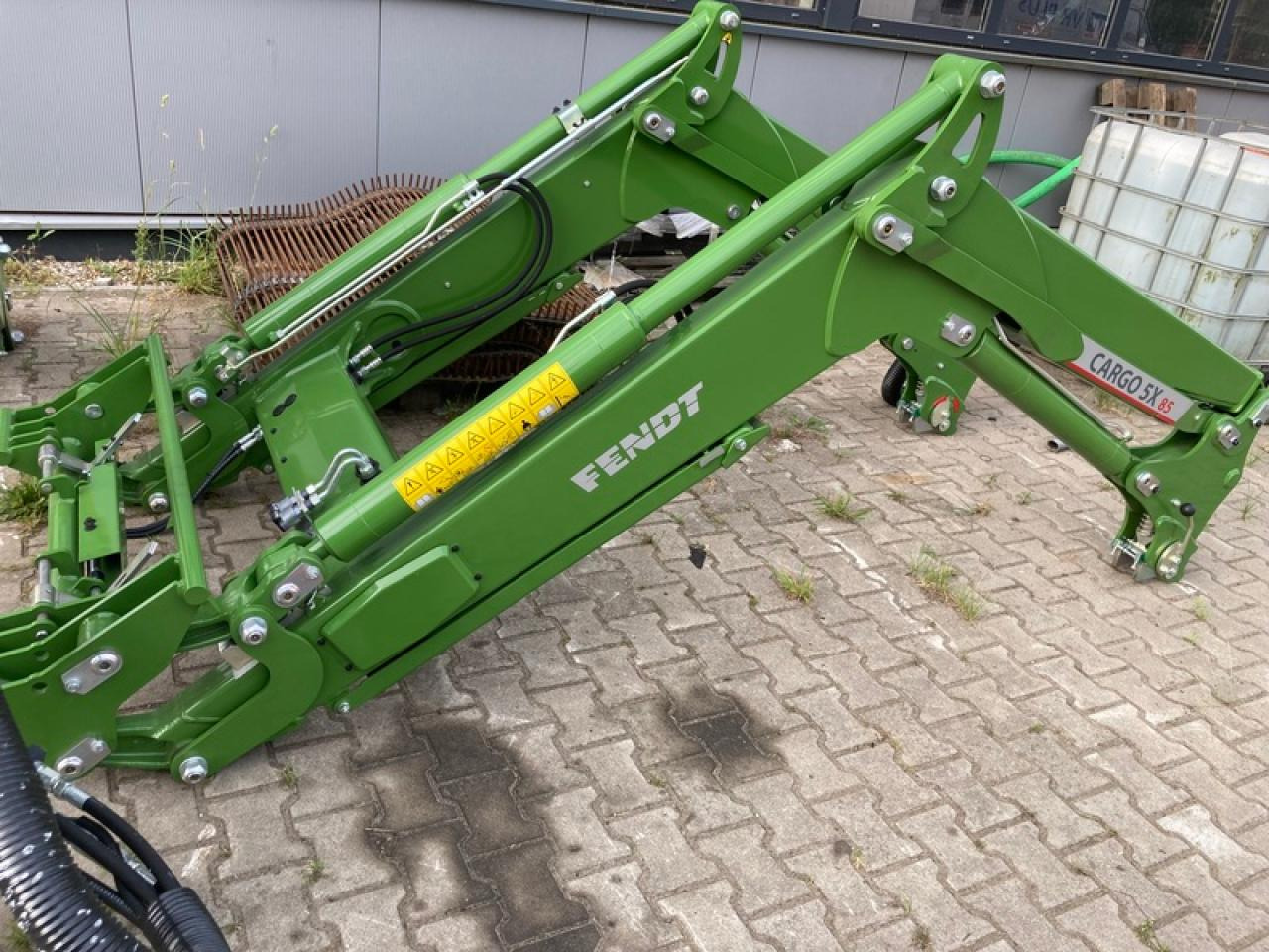 Fendt FRONTLADER CARGO 5X85 - Челен товарач за трактор: снимка 1 Fendt FRONTLADER CARGO 5X85 - Челен товарач за трактор: снимка 1