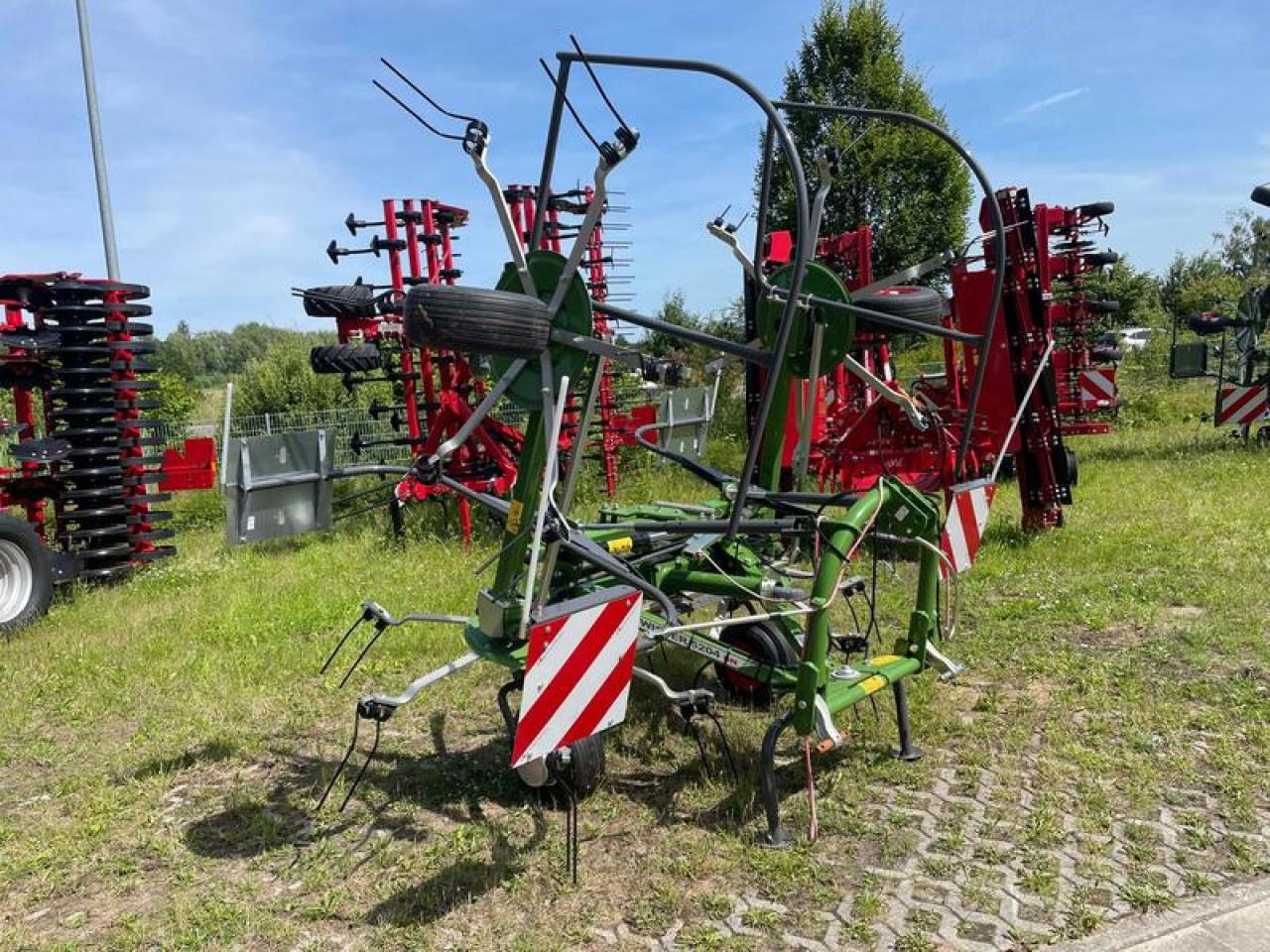 Fendt TWISTER 5204 AKTION - Гребло/ Сенообръщачка: снимка 4 Fendt TWISTER 5204 AKTION - Гребло/ Сенообръщачка: снимка 4