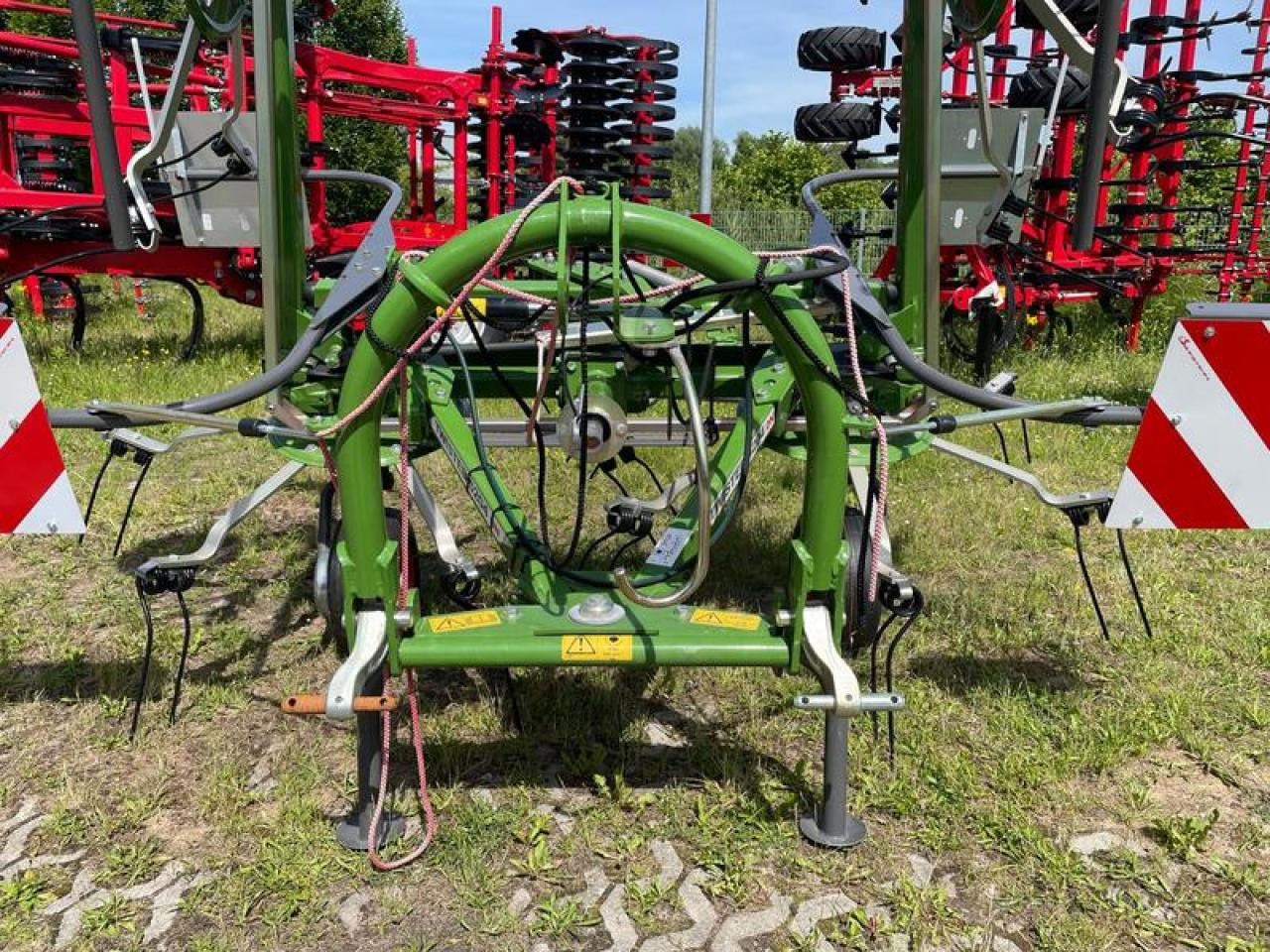 Fendt TWISTER 5204 AKTION - Гребло/ Сенообръщачка: снимка 5 Fendt TWISTER 5204 AKTION - Гребло/ Сенообръщачка: снимка 5
