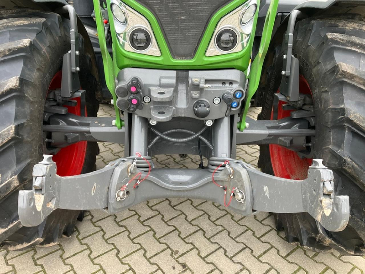 Fendt VARIO 516 VARIO GEN 3 // RTK - Трактор: снимка 5 Fendt VARIO 516 VARIO GEN 3 // RTK - Трактор: снимка 5