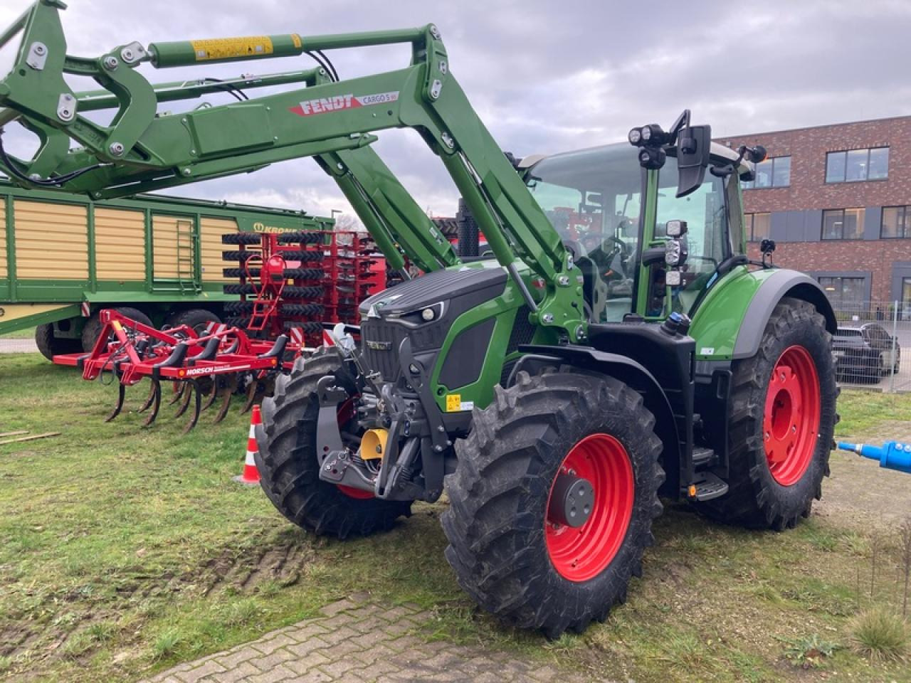 Fendt VARIO 620 PROFI PLUS SETTING 2 - Трактор: снимка 2 Fendt VARIO 620 PROFI PLUS SETTING 2 - Трактор: снимка 2
