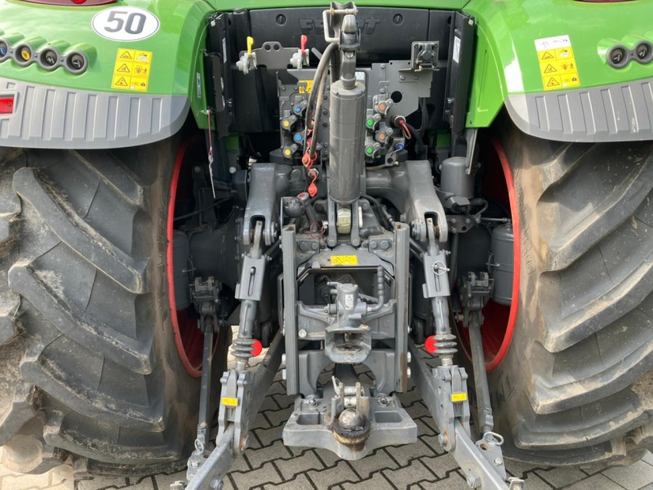 Трактор Fendt VARIO 724 GEN 6 PROFI PLUS SET 2: снимка 6