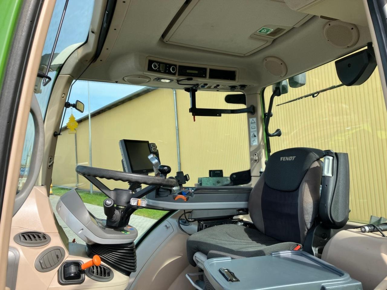 Трактор Fendt VARIO 724 PROFIPLUS RTK: снимка 7 Трактор Fendt VARIO 724 PROFIPLUS RTK: снимка 7