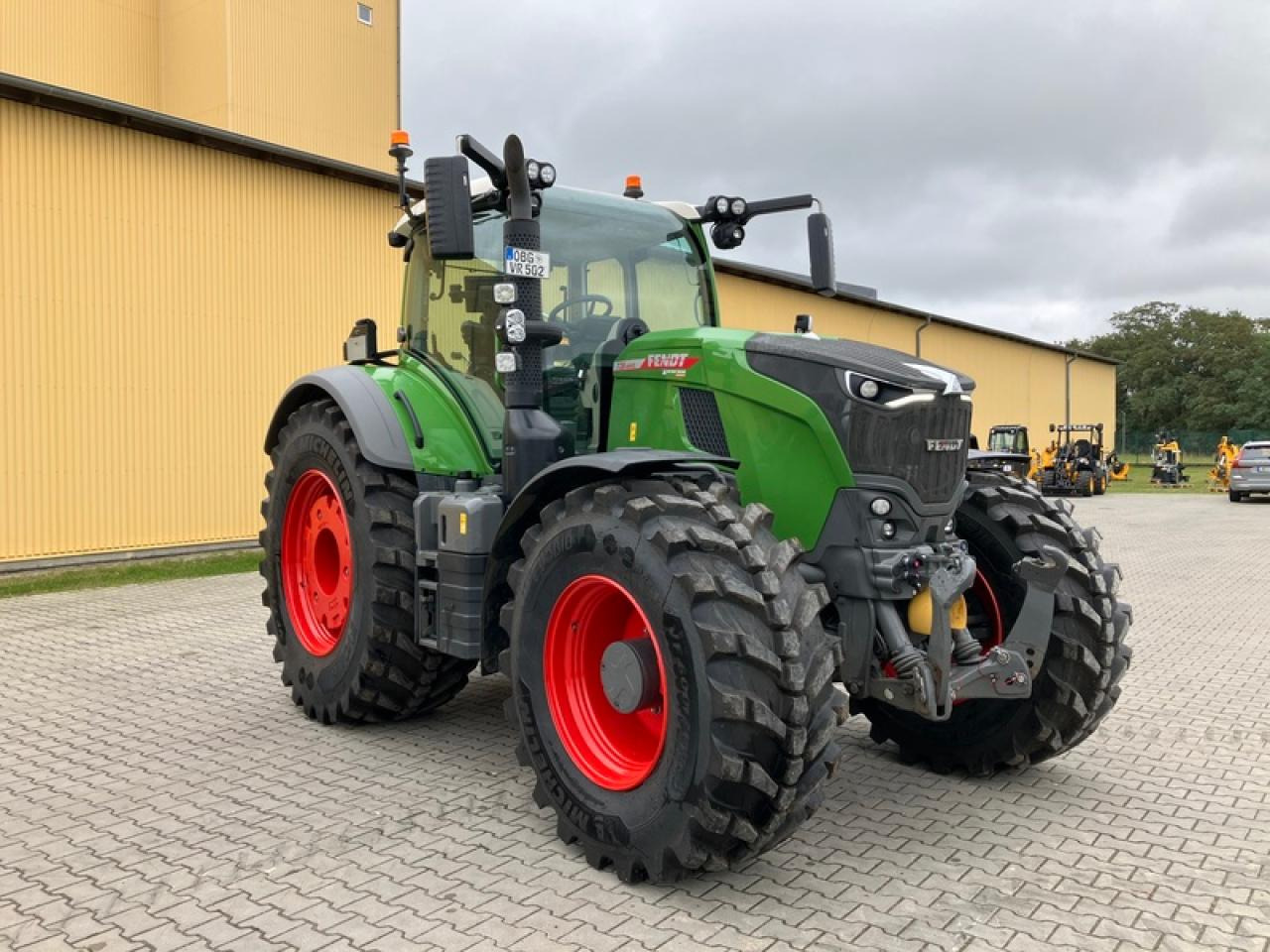 Fendt VARIO 728 GEN 7 PROFI+ RTK - Трактор: снимка 4 Fendt VARIO 728 GEN 7 PROFI+ RTK - Трактор: снимка 4