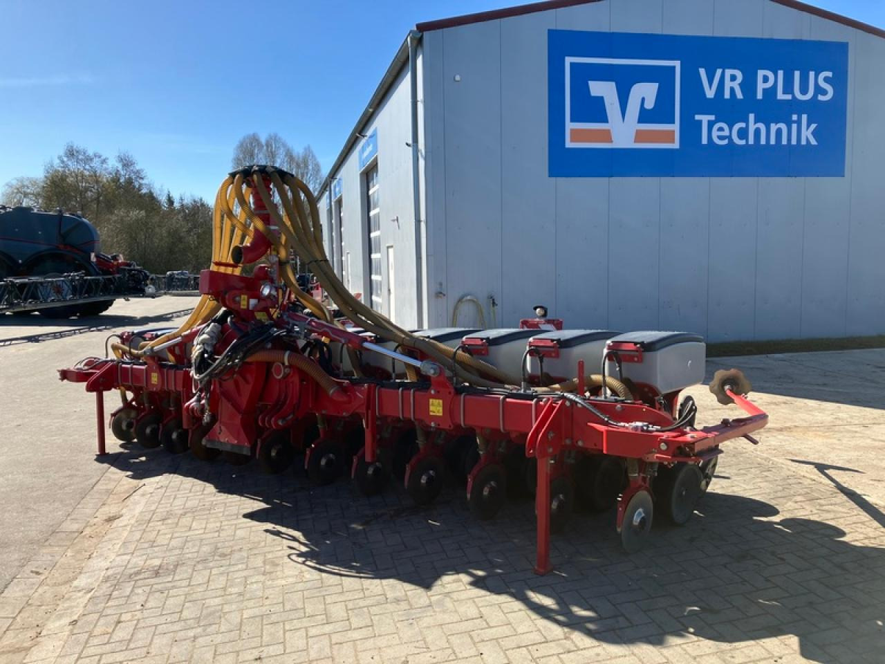 Horsch MAESTRO 12 RC - Прецизна сеялка: снимка 1 Horsch MAESTRO 12 RC - Прецизна сеялка: снимка 1