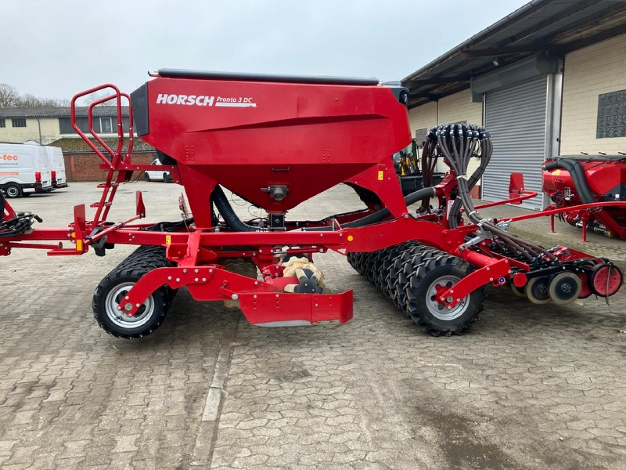 Horsch PRONTO 3 DC - Сеялка: снимка 2 Horsch PRONTO 3 DC - Сеялка: снимка 2