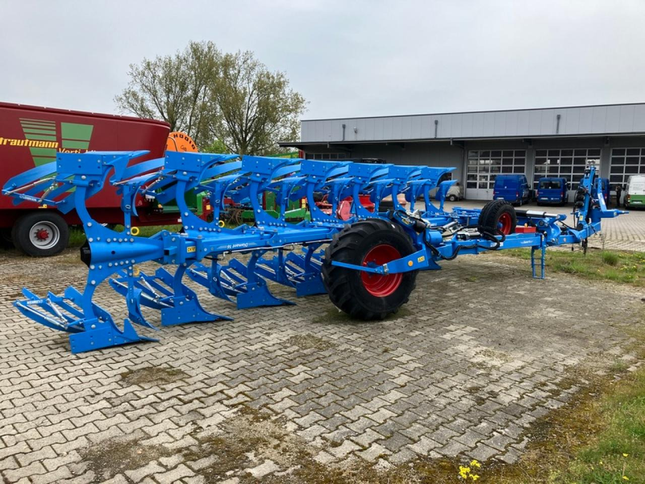 Lemken DIAMANT 16 V OFF+ONLAND - Плуг: снимка 5 Lemken DIAMANT 16 V OFF+ONLAND - Плуг: снимка 5