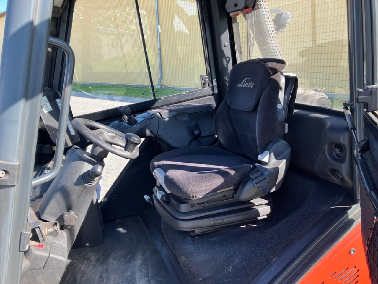 Мотокар Linde H35D EVO ENDLOSDREHGERÄT: снимка 7 Мотокар Linde H35D EVO ENDLOSDREHGERÄT: снимка 7