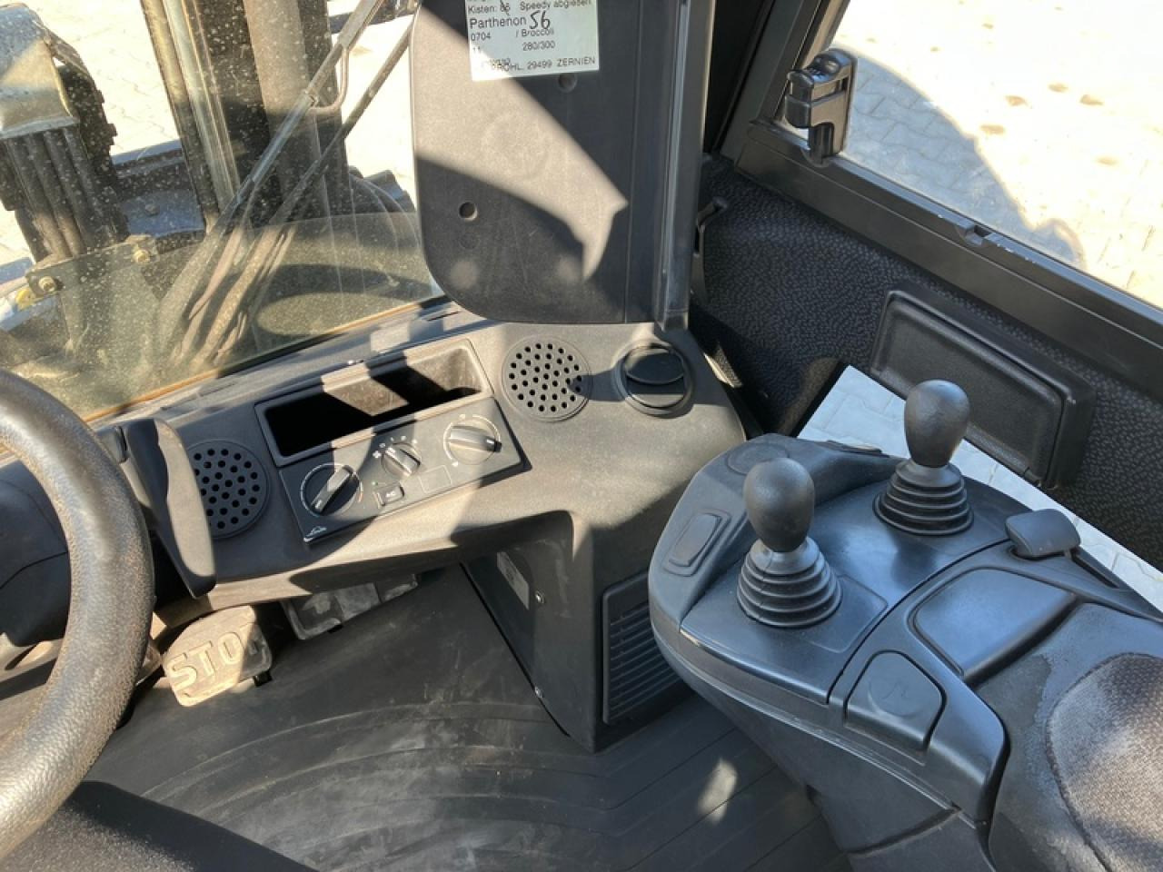 Мотокар Linde H35D EVO ENDLOSDREHGERÄT: снимка 8 Мотокар Linde H35D EVO ENDLOSDREHGERÄT: снимка 8