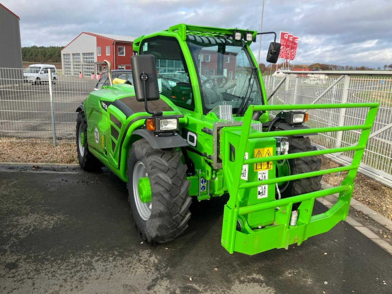 Merlo P27.6 PLUSAKTION - Телескопичен товарач: снимка 1 Merlo P27.6 PLUSAKTION - Телескопичен товарач: снимка 1