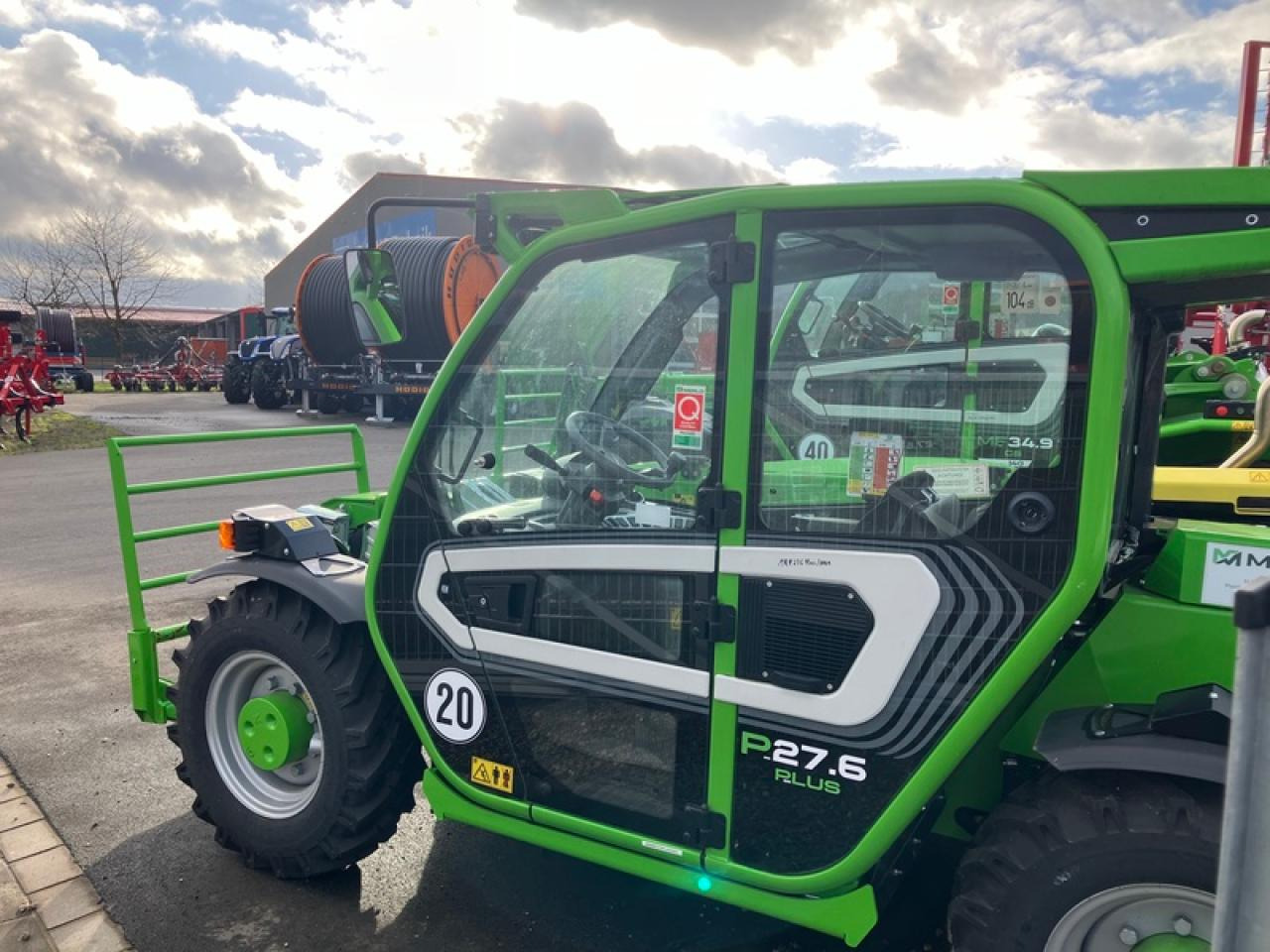 Merlo P27.6PLUS - Телескопичен товарач: снимка 3 Merlo P27.6PLUS - Телескопичен товарач: снимка 3