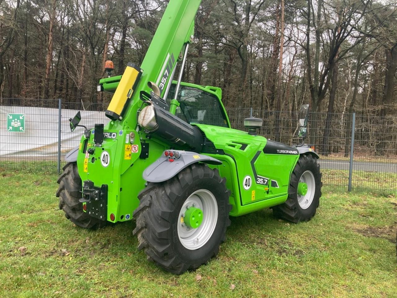 Merlo TF 35.7-140 - Телескопичен товарач: снимка 3 Merlo TF 35.7-140 - Телескопичен товарач: снимка 3