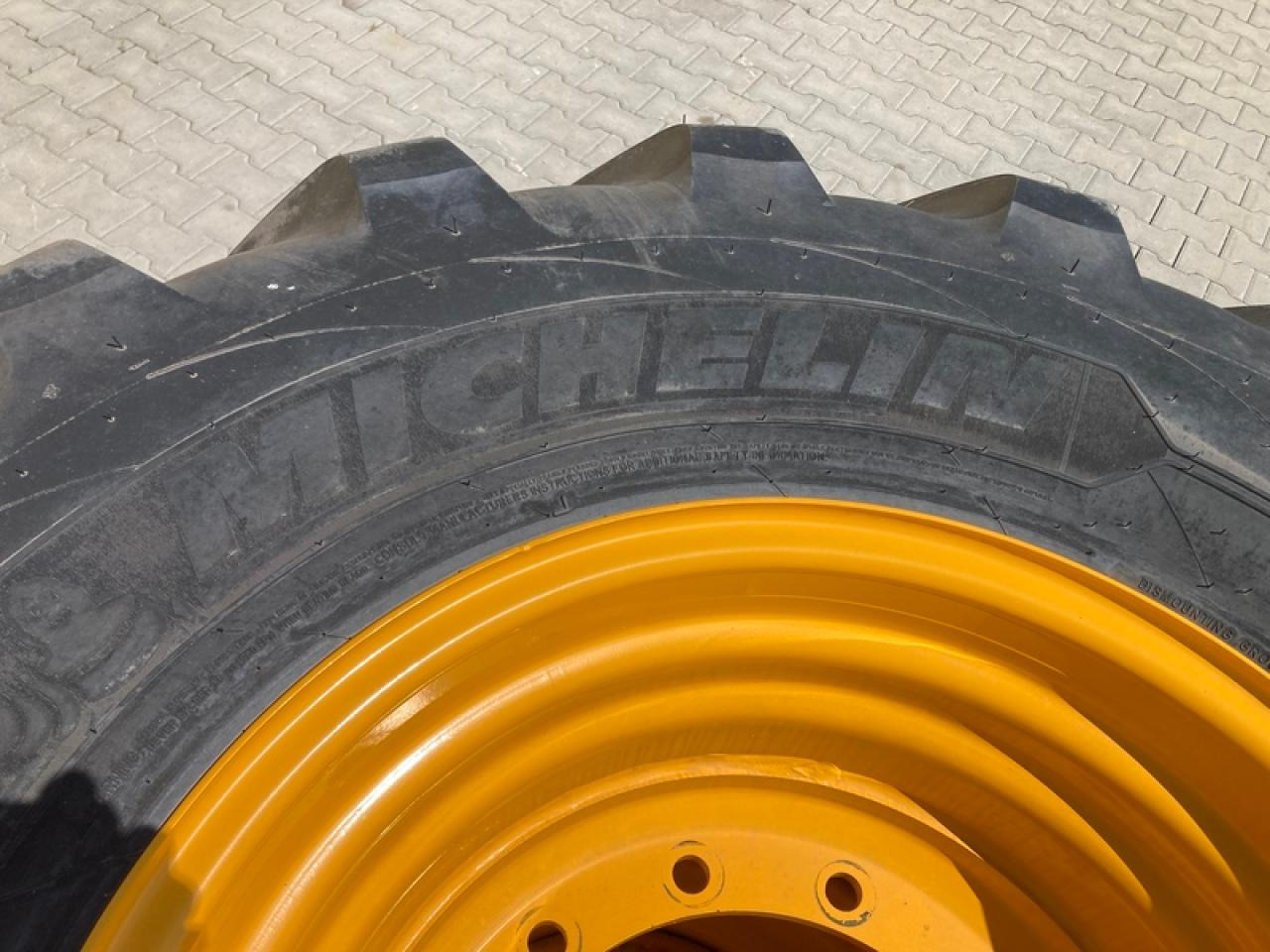 Michelin 620/70R26 VF CFO+ ZU JCB TM 420 - Гума: снимка 5 Michelin 620/70R26 VF CFO+ ZU JCB TM 420 - Гума: снимка 5