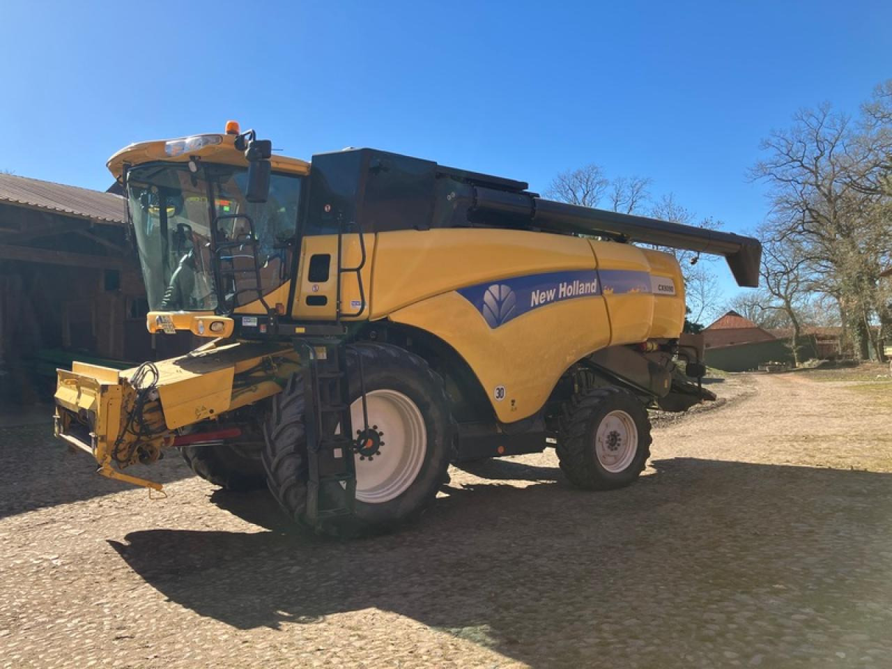 New Holland CX 8090 ALLRAD - Зърнокомбайн: снимка 3 New Holland CX 8090 ALLRAD - Зърнокомбайн: снимка 3