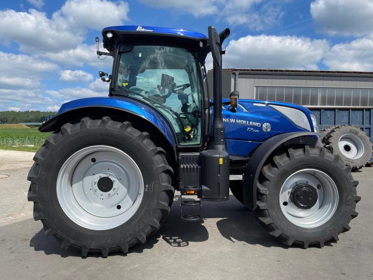 New Holland T 7.225 AKTION - Трактор: снимка 4 New Holland T 7.225 AKTION - Трактор: снимка 4
