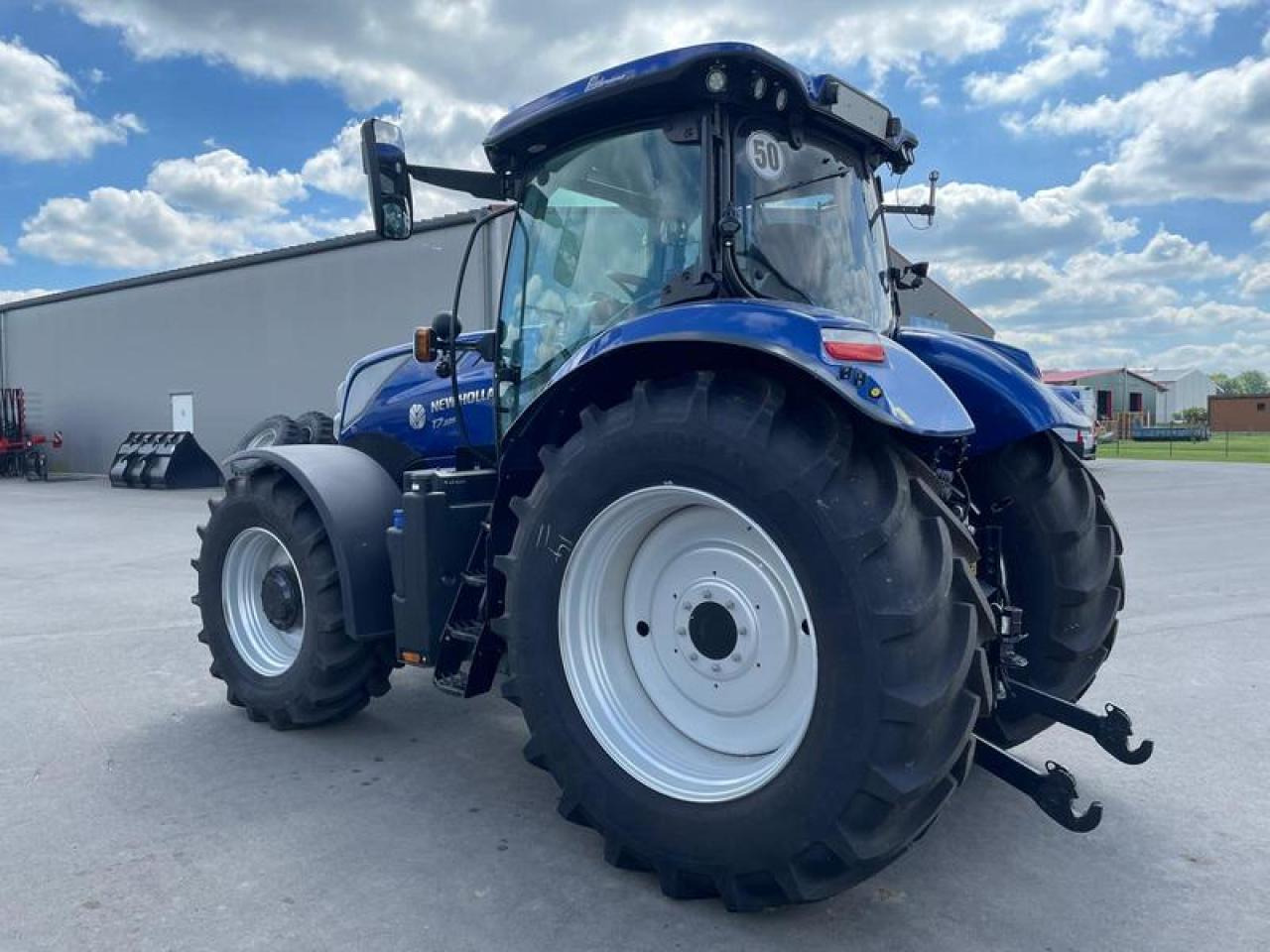 New Holland T 7.225 AKTION - Трактор: снимка 3 New Holland T 7.225 AKTION - Трактор: снимка 3