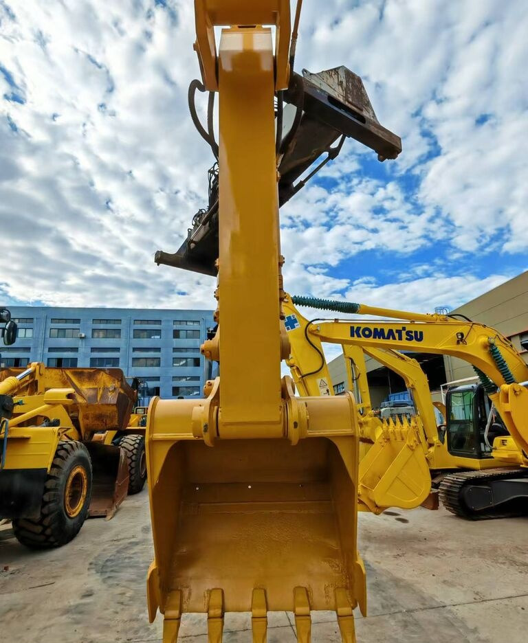 Caterpillar 330BL - Верижен багер: снимка 2 Caterpillar 330BL - Верижен багер: снимка 2