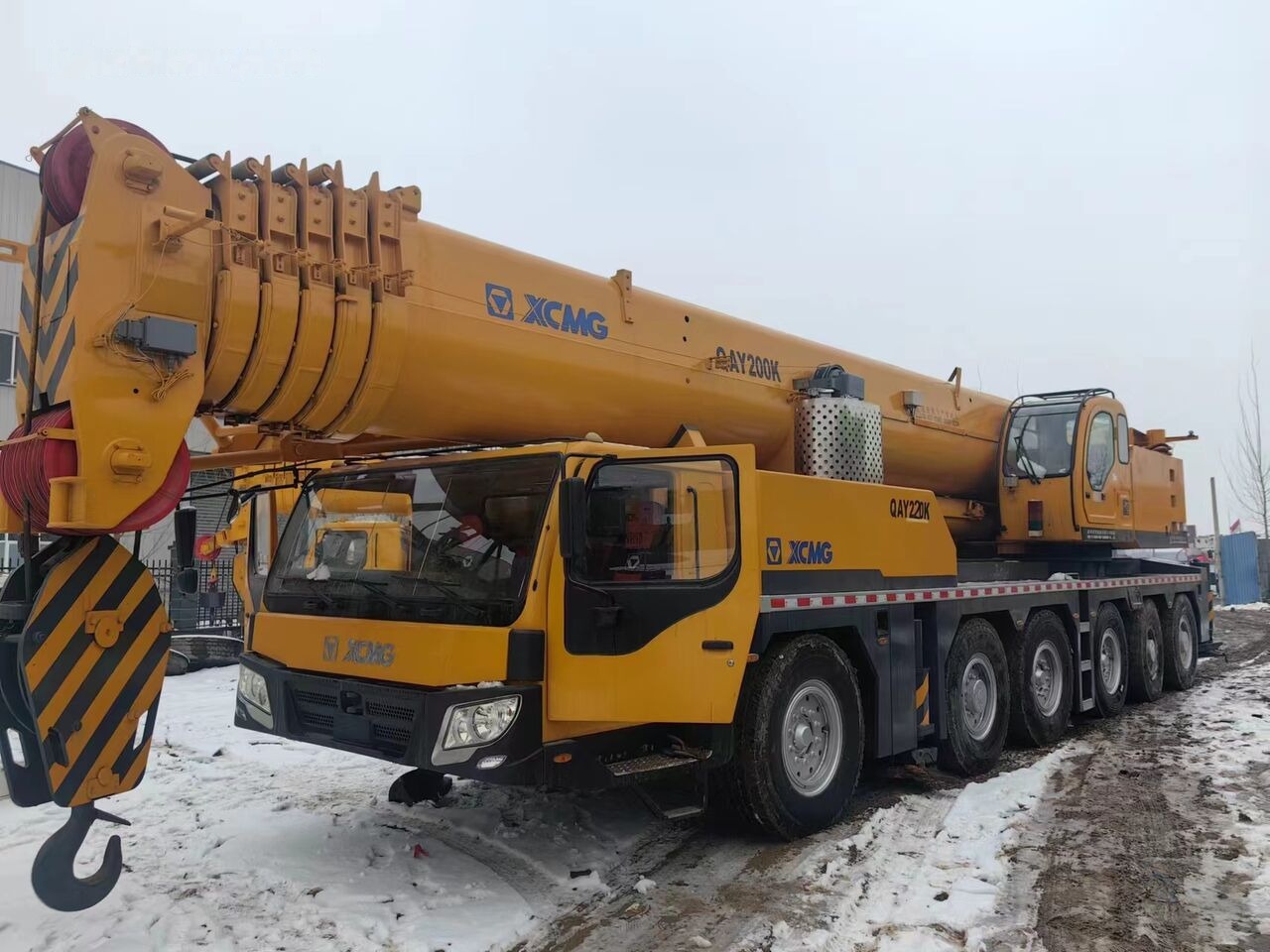 XCMG QAY200H 25t 35t 50t 55t 70t 80t 100t - Автокран: снимка 3 XCMG QAY200H 25t 35t 50t 55t 70t 80t 100t - Автокран: снимка 3