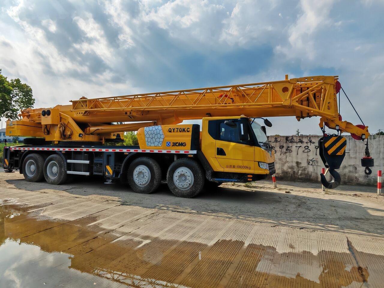 XCMG QY70KC - Автокран: снимка 1 XCMG QY70KC - Автокран: снимка 1