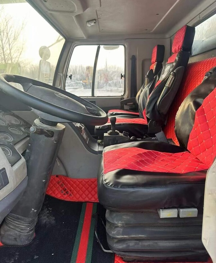 Zoomlion ZTC350 ZTC250 ZTC550 ZTC1000 35t 35ton 50t 70t - Автокран: снимка 5 Zoomlion ZTC350 ZTC250 ZTC550 ZTC1000 35t 35ton 50t 70t - Автокран: снимка 5