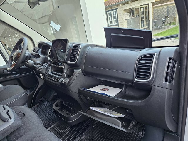 Лизинг на FIAT Ducato 140 DOKA Pritsche 2,9 Navi 10' v.Cockpit FIAT Ducato 140 DOKA Pritsche 2,9 Navi 10' v.Cockpit: снимка 19