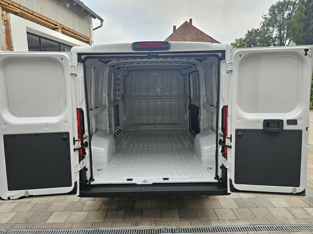 Нови Товарен бус FIAT Ducato 35 140 Serie10-9.2 L2H1 Premium Kabine...: снимка 28 Нови Товарен бус FIAT Ducato 35 140 Serie10-9.2 L2H1 Premium Kabine...: снимка 28