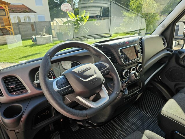 IVECO Daily 35S18 3.0 Koffer Voll-LED Navigation - Лекотоварен автомобил фургон: снимка 5 IVECO Daily 35S18 3.0 Koffer Voll-LED Navigation - Лекотоварен автомобил фургон: снимка 5