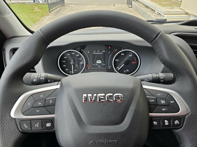 IVECO Daily 35S18HA8 3.0 Hi-Matic AHK Tachograph LED - Лекотоварен автомобил фургон: снимка 5 IVECO Daily 35S18HA8 3.0 Hi-Matic AHK Tachograph LED - Лекотоварен автомобил фургон: снимка 5