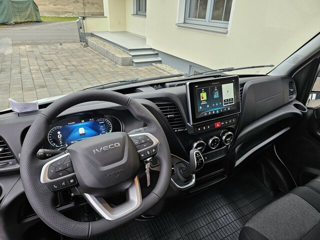 IVECO Daily 35S18HA8V DOKA Hi-Matic 12m³ L2H2 7 Sitze... - Товарен бус, Бус с двойна кабина: снимка 2 IVECO Daily 35S18HA8V DOKA Hi-Matic 12m³ L2H2 7 Sitze... - Товарен бус, Бус с двойна кабина: снимка 2