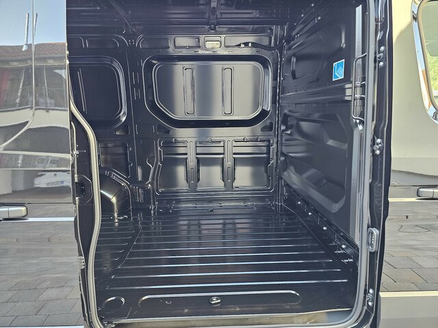 Товарен бус RENAULT Master L2H2 170 Neues Modell 10'' Navi Kamera: снимка 30