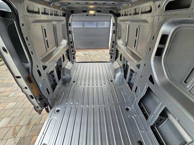 Нови Товарен бус RENAULT Master L3H2 170 Neues Modell 10'' Navi Kamera...: снимка 29