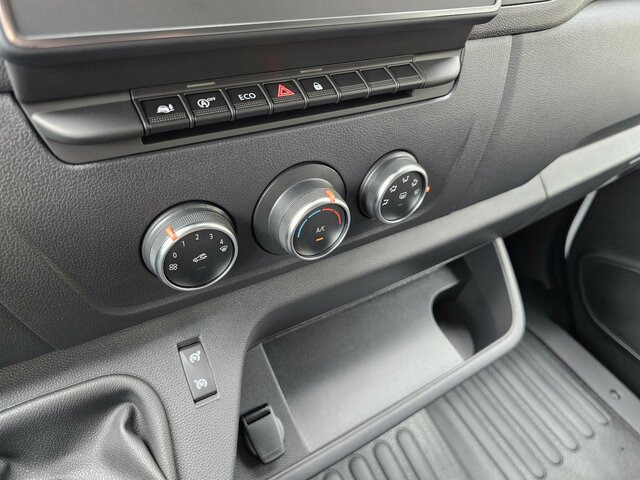 Нови Товарен бус RENAULT Master L3H2 dci 150 3,5t PRO+ Navi PDC: снимка 13