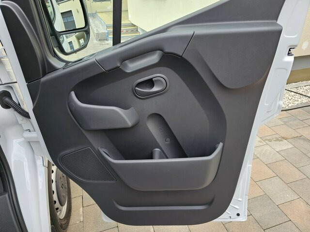 Нови Товарен бус RENAULT Master L3H2 dci 150 3,5t PRO+ Navi PDC: снимка 21