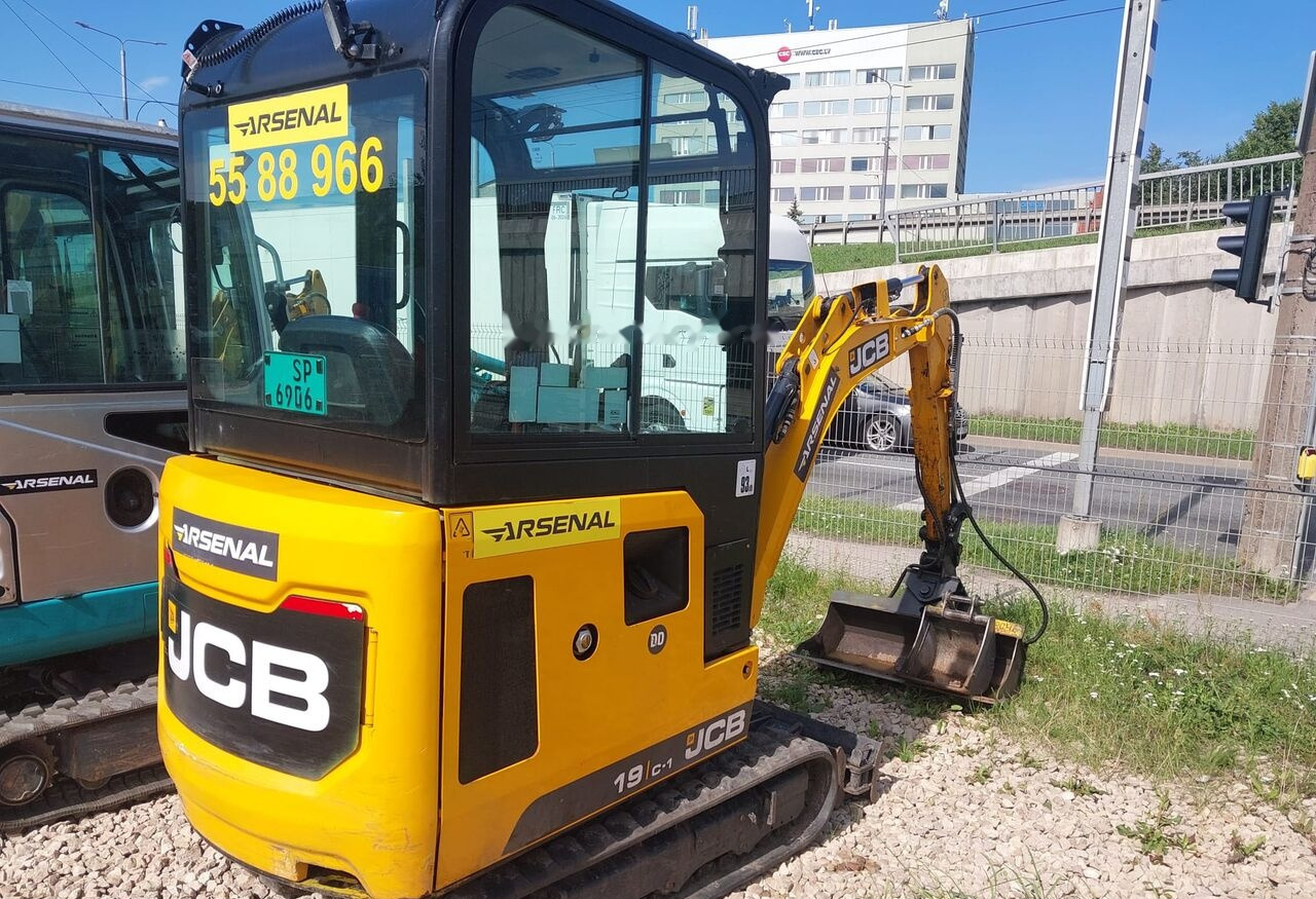 JCB 19 C! - Мини багер: снимка 1 JCB 19 C! - Мини багер: снимка 1