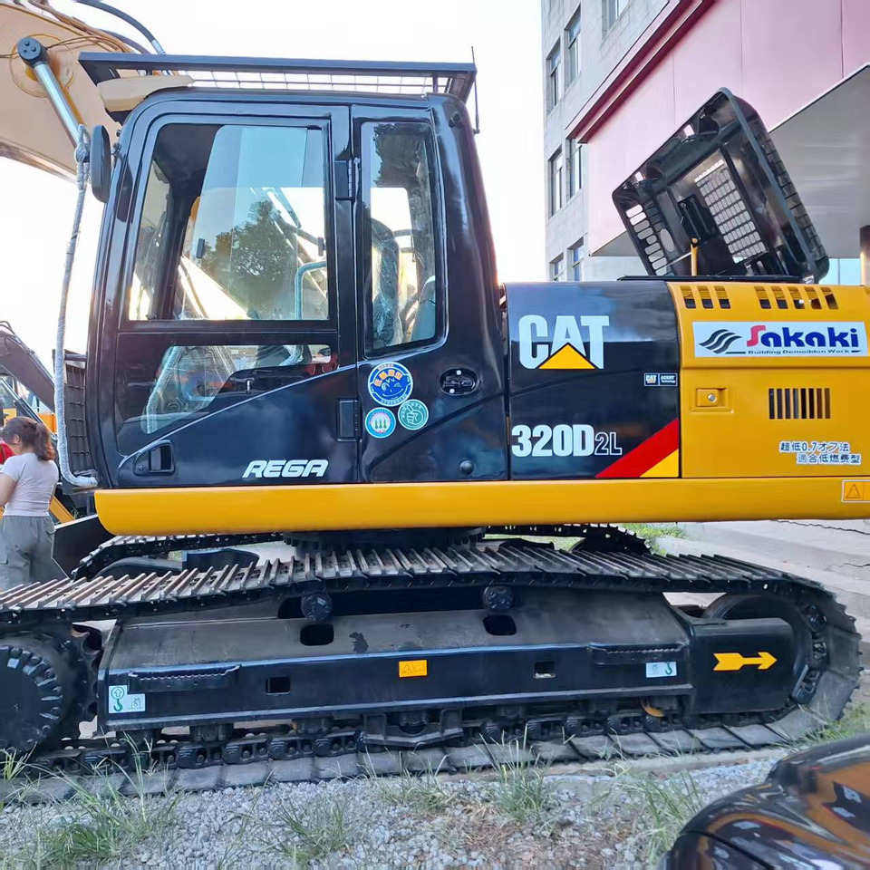 CAT 320D2L Excavator - Верижен багер: снимка 2 CAT 320D2L Excavator - Верижен багер: снимка 2
