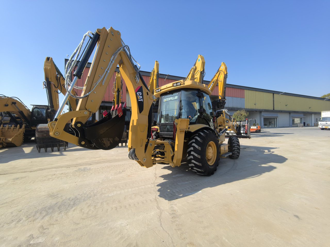 CAT 420F Backhoe Loader - Багер-товарач: снимка 4 CAT 420F Backhoe Loader - Багер-товарач: снимка 4