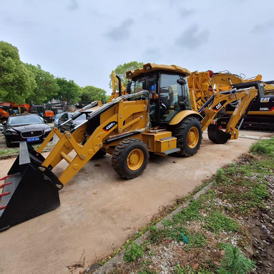 CAT 420F Backhoe Loader - Багер-товарач: снимка 2 CAT 420F Backhoe Loader - Багер-товарач: снимка 2
