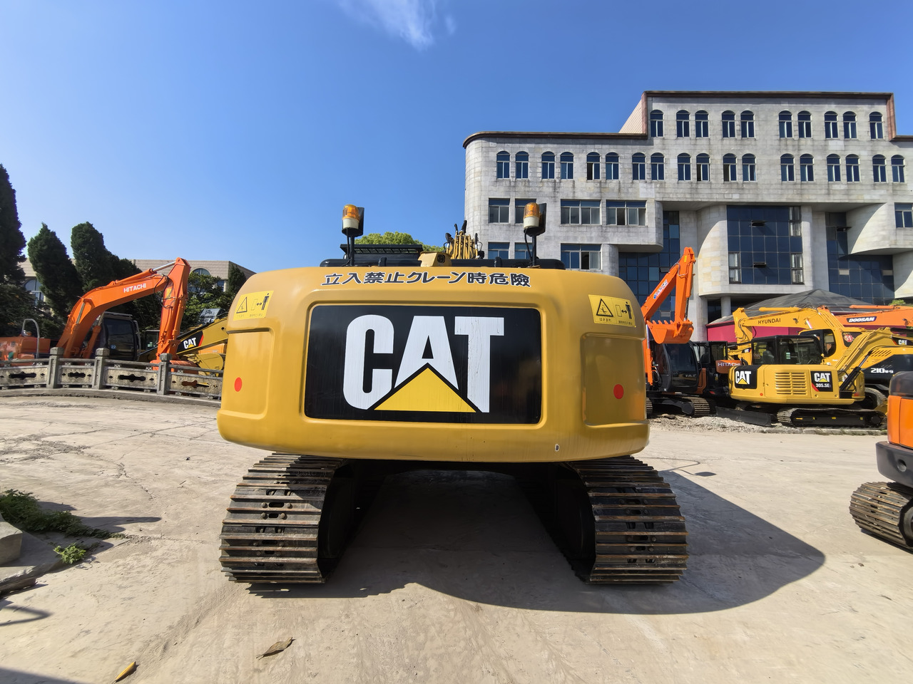 CAT320D - Верижен багер: снимка 4 CAT320D - Верижен багер: снимка 4