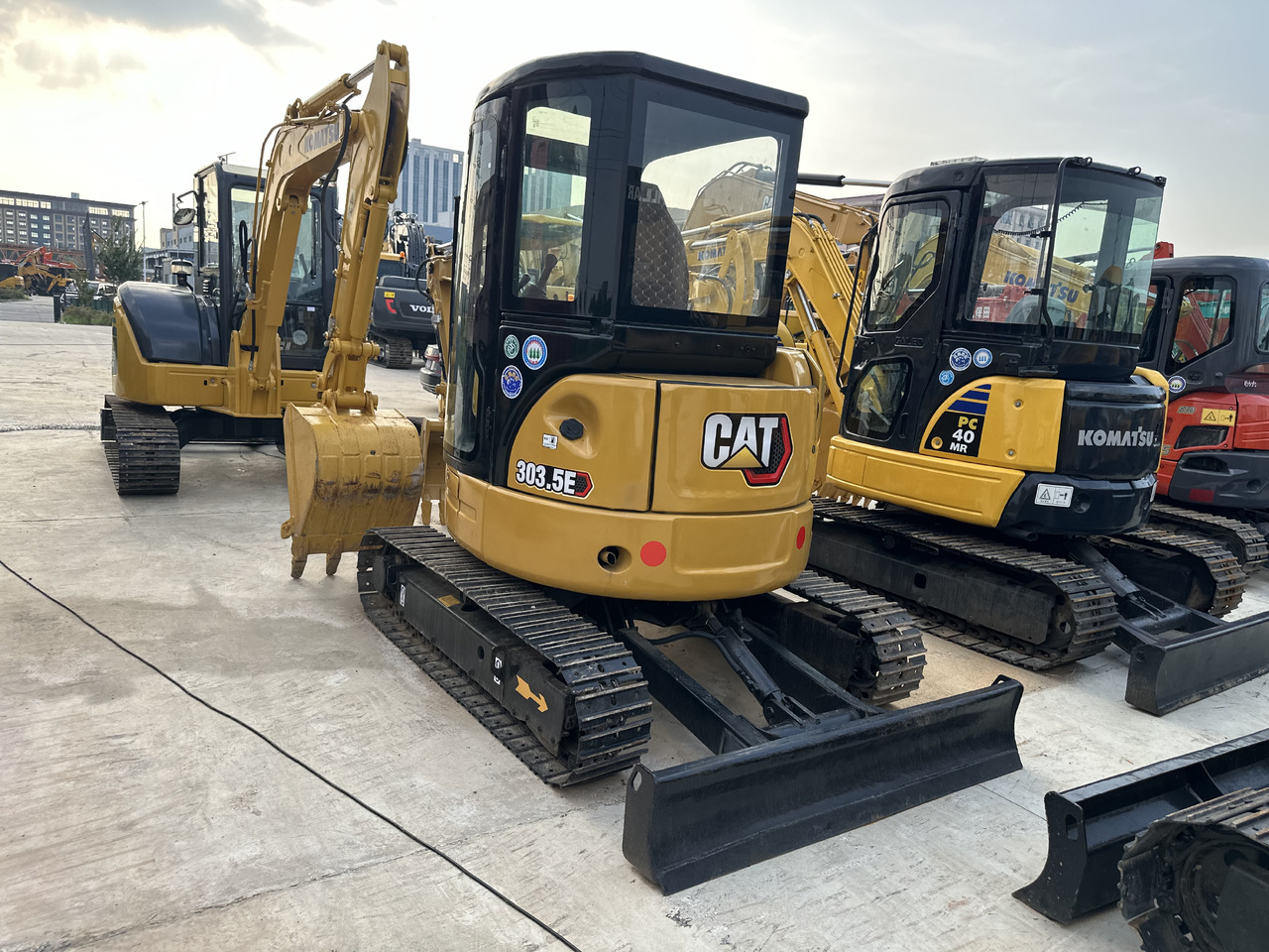 CATERPILLAR CAT 303.5E MINI Crawler excavator - Мини багер: снимка 5 CATERPILLAR CAT 303.5E MINI Crawler excavator - Мини багер: снимка 5