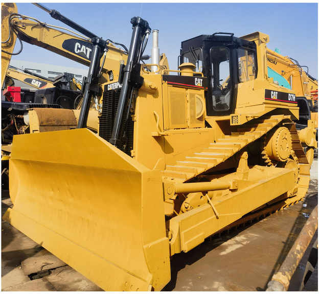 Cheap Price Used CAT Bulldozer machine Japan Caterpillar D7H D7R bulldozer dozer for sale - Булдозер: снимка 1 Cheap Price Used CAT Bulldozer machine Japan Caterpillar D7H D7R bulldozer dozer for sale - Булдозер: снимка 1