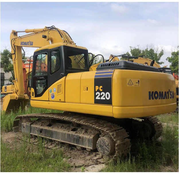 Cheap crawler excavator Komatsu PC220-7 hydraulic Excavator secondhand used komatsu pc 200-7 pc220-7 excavator for sale - Верижен багер: снимка 1 Cheap crawler excavator Komatsu PC220-7 hydraulic Excavator secondhand used komatsu pc 200-7 pc220-7 excavator for sale - Верижен багер: снимка 1