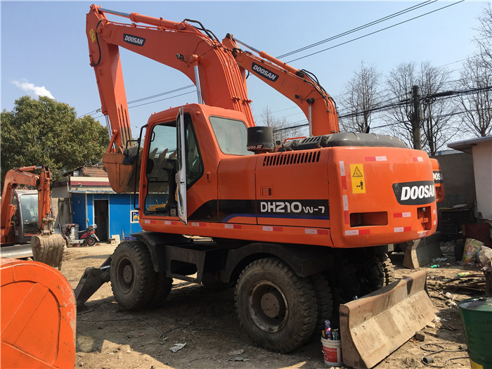Doosan DH210w-7 wheel excavator - Колесен багер: снимка 3 Doosan DH210w-7 wheel excavator - Колесен багер: снимка 3