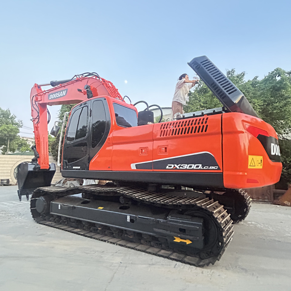 Doosan DX300LC Crawler Excavator - Верижен багер: снимка 3 Doosan DX300LC Crawler Excavator - Верижен багер: снимка 3