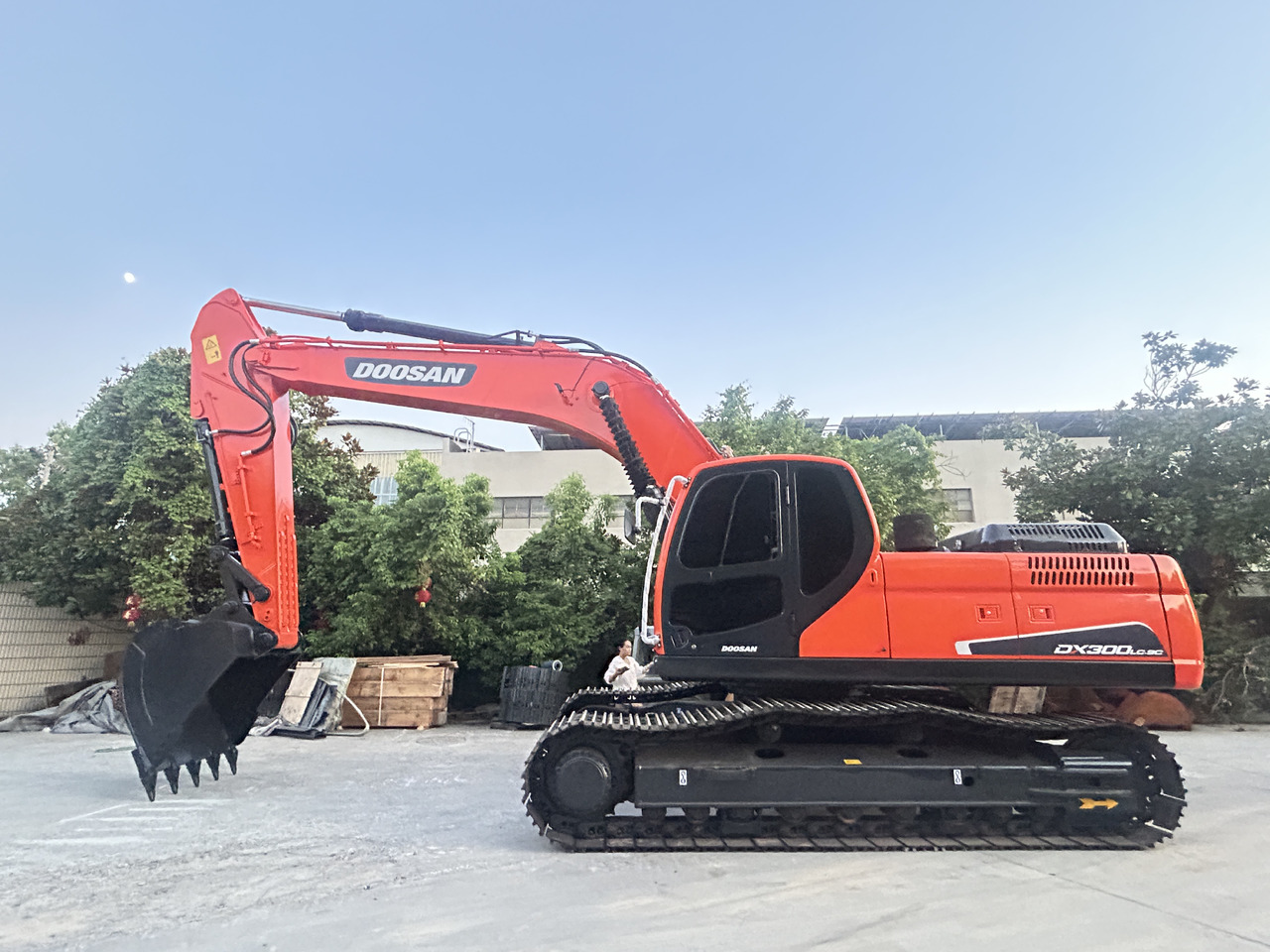 Doosan DX300LC Crawler Excavator - Верижен багер: снимка 2 Doosan DX300LC Crawler Excavator - Верижен багер: снимка 2