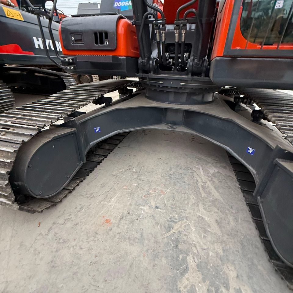Doosan Dx225 Crawler Excavator - Верижен багер: снимка 4 Doosan Dx225 Crawler Excavator - Верижен багер: снимка 4