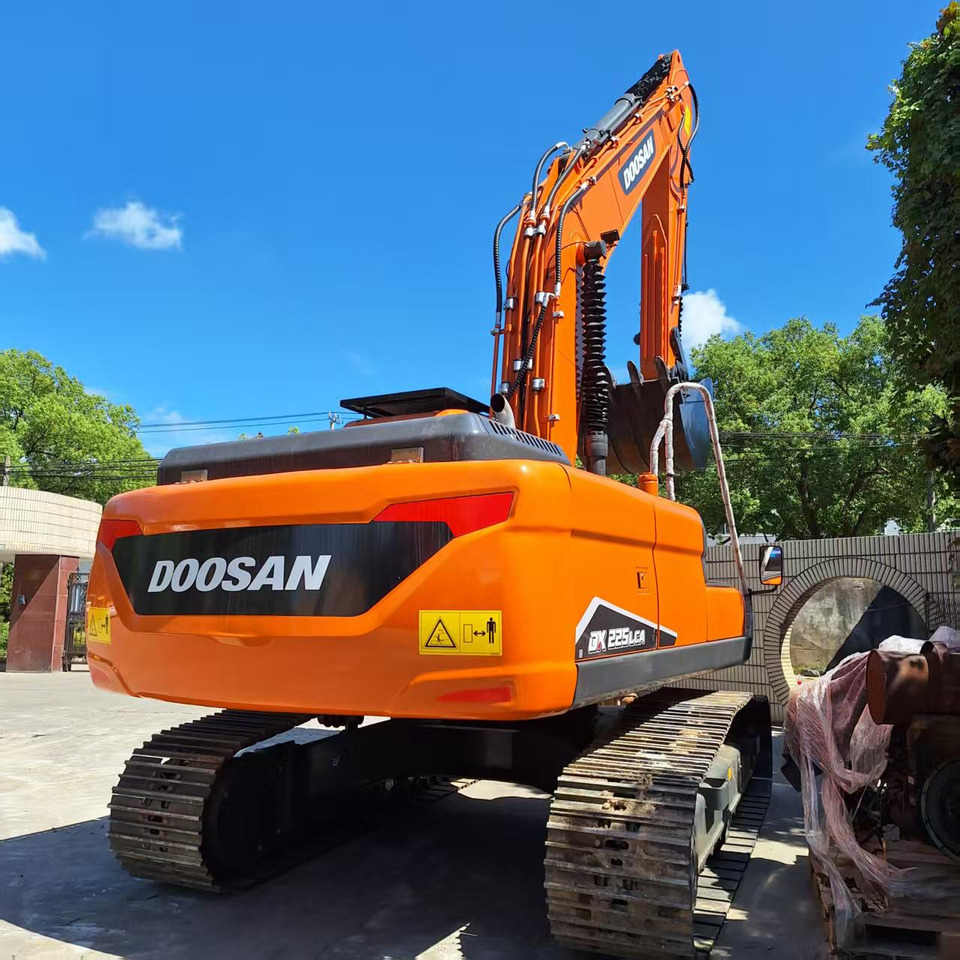 Doosan Dx225LCA Crawler Excavator - Верижен багер: снимка 2 Doosan Dx225LCA Crawler Excavator - Верижен багер: снимка 2