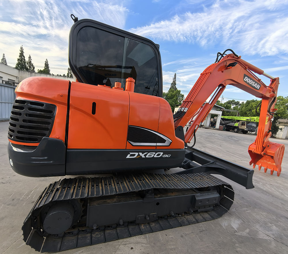 Doosan Dx60 Crawler Excavator - Верижен багер: снимка 5 Doosan Dx60 Crawler Excavator - Верижен багер: снимка 5